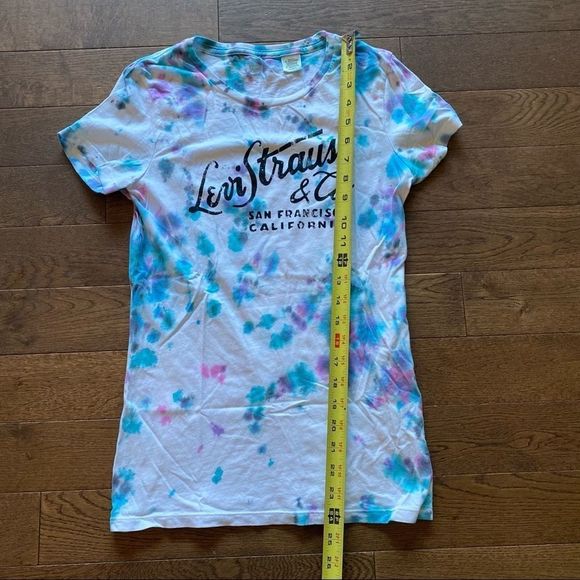 Levi’s Tie Dye T-shirt - Picture 8 of 8